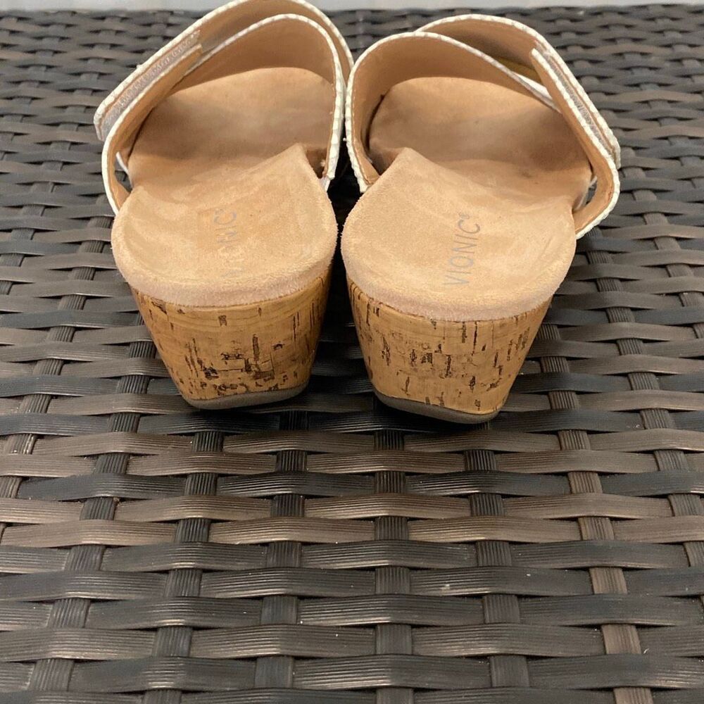 Vionic Leticia lizard, sandals, women’s size 7.5 - Picture 4 of 7